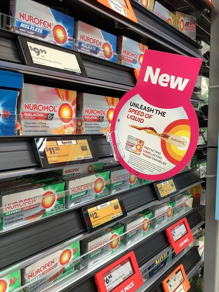 point of sale advertising at shelf in supermarkt